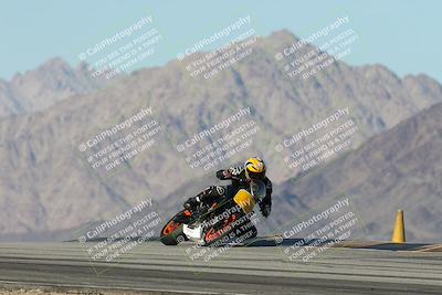 media/Dec-01-2025-Moto Forza (Mon) [[2daa91e15f]]/1-Advanced Group/Session 4 Turn 9/